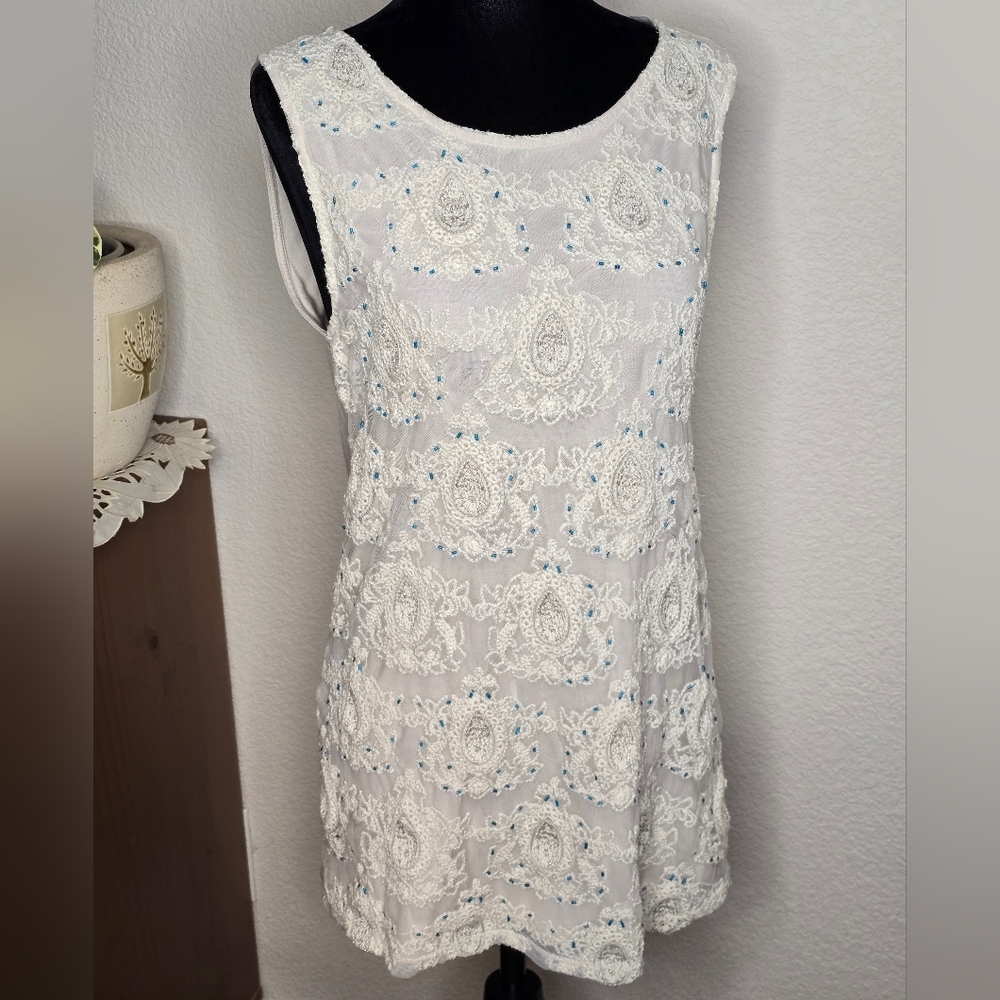 Sundance Sleeveless Lace Top